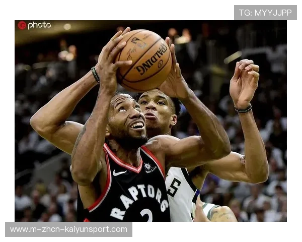 劳里助攻前锋完成补篮，猛龙在主场取胜